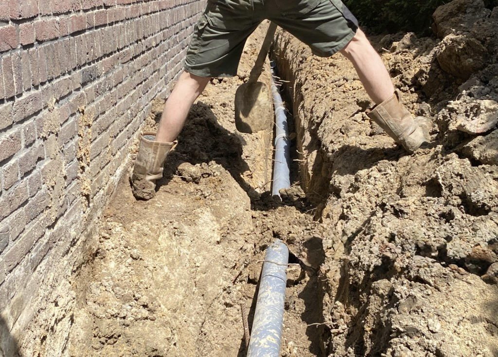 Sewer repair crew on a Los Angeles jobsite